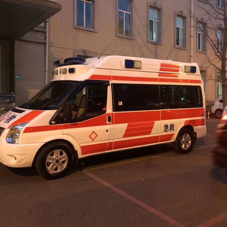夹江夜间租赁救护车护送病人转院：安全转运的 8 大核心注意事项